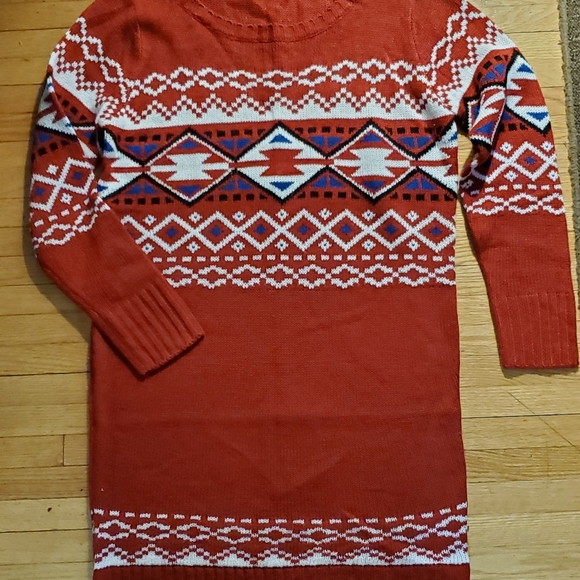 New Christmas Sweater - Picture 1 of 5
